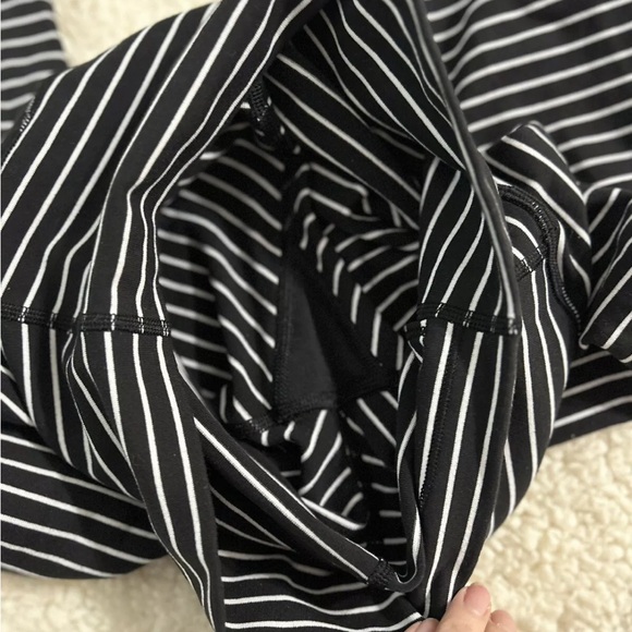 Lululemon Wunder Undre Crops - Picture 7 of 8